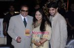 Dharmendra, Rati Agnihotri at  Imran Khan_s wedding reception in Taj Land_s End on 5th Feb 2011 (3).JPG